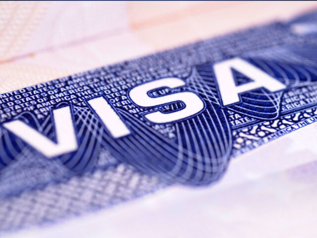 Jak wylosować Zieloną Kartę? Kulisy loterii wizowej Diversity Visa